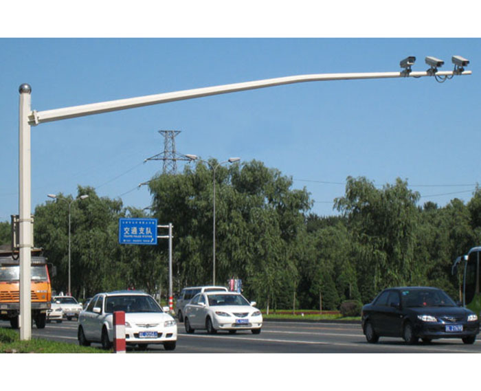 交通岗监控杆